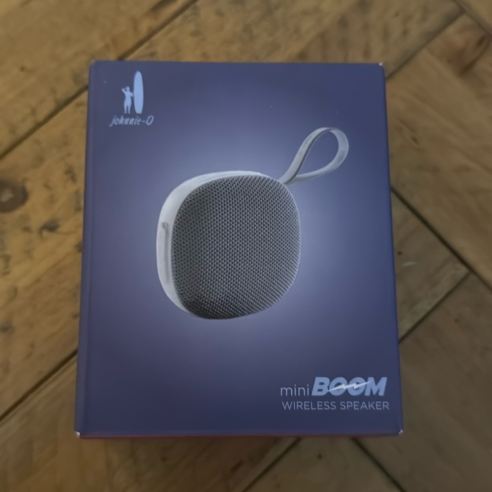 Johnnie O mini boom speaker
